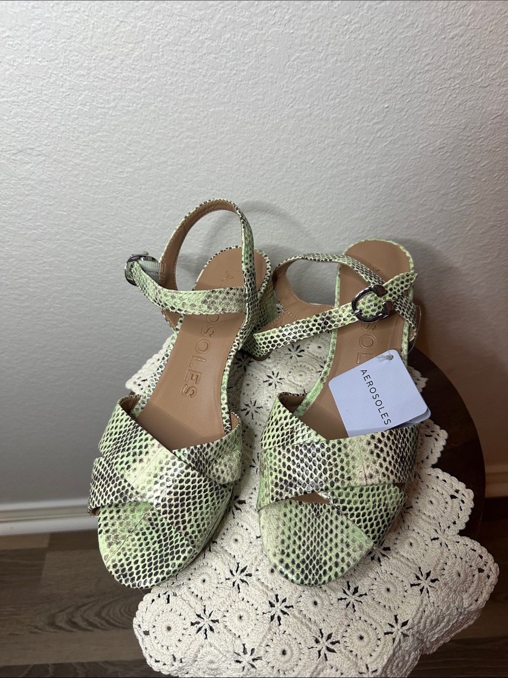 AEROSOLES Green Snake-Print Ankle Strap Sandals